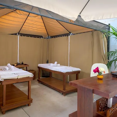 Oceanis 4* 익시아