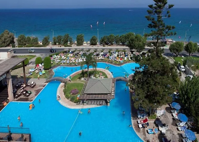 Oceanis Hotel 4*